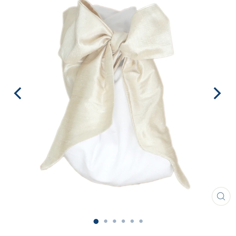 TBBC Bow swaddle